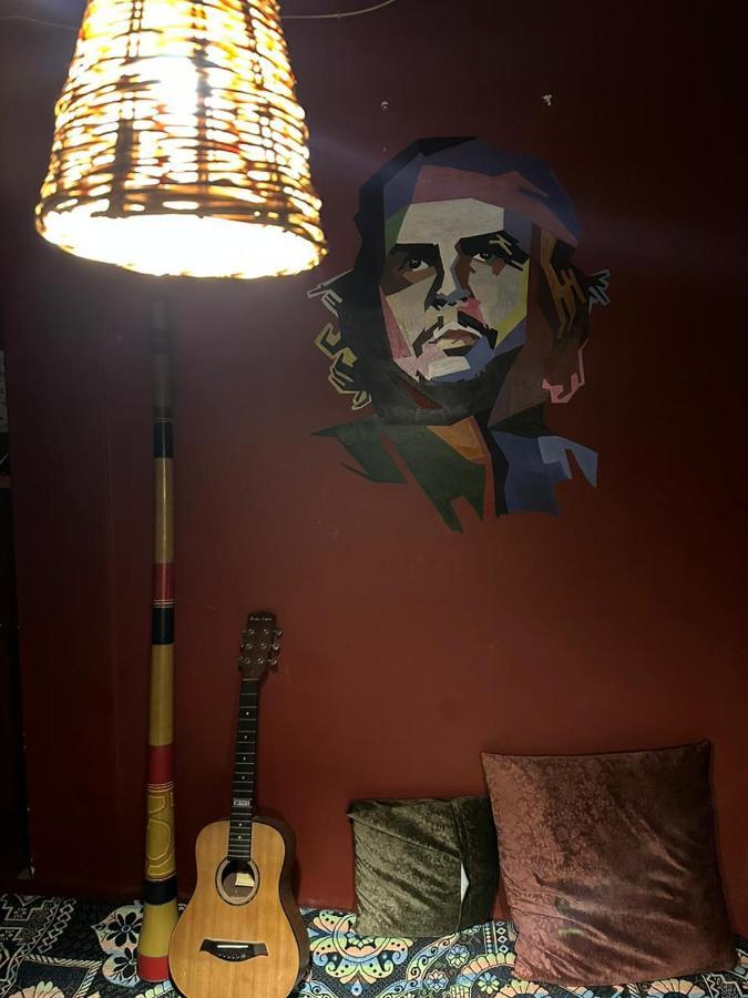 Rasta Cafe And Lodge Manali  Bagian luar foto